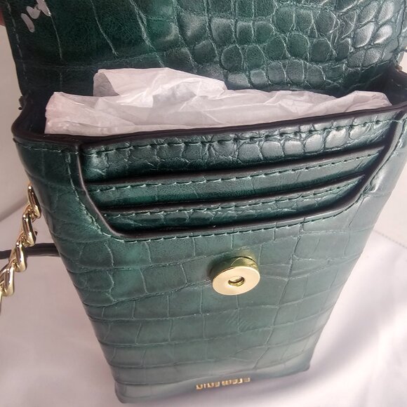 New Nine West Astoria Mini Crossbody small purse snap closure gold accent chain - Picture 10 of 11